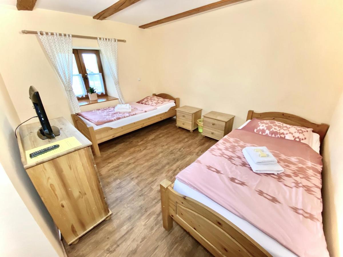 Pension Laurent Ranch Gottfrieding 外观 照片