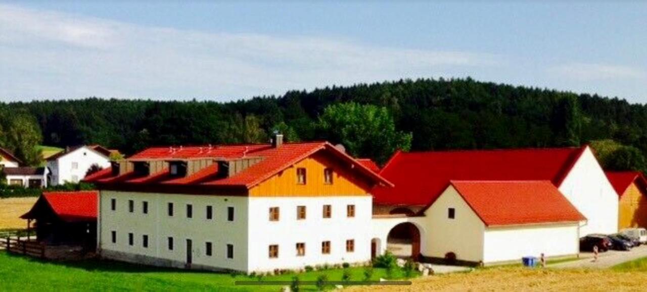 Pension Laurent Ranch Gottfrieding 外观 照片